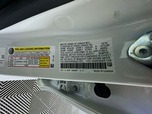 Used 2025 Honda Civic Sport image 12