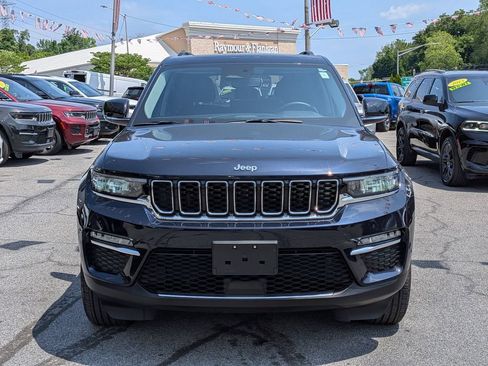 Used 2023 Jeep Grand Cherokee 4WD 4xe image 3
