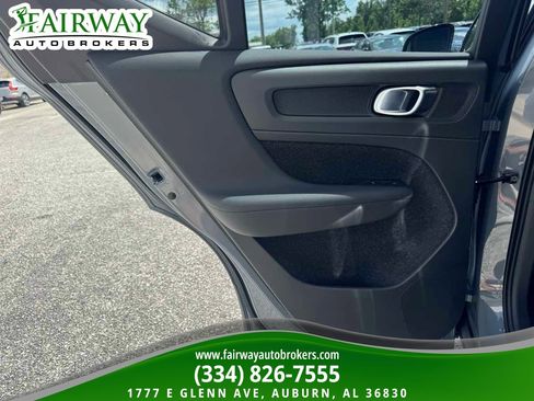 Used 2020 Volvo XC40 T5 R-Design AWD/4WD image 28