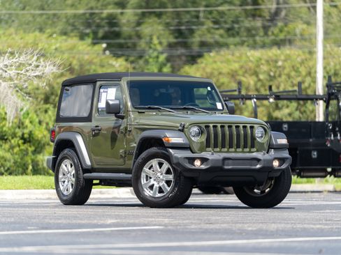Used 2023 Jeep Wrangler Sport AWD/4WD image 2