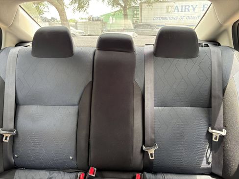 Used 2025 Nissan Versa SV FWD image 35