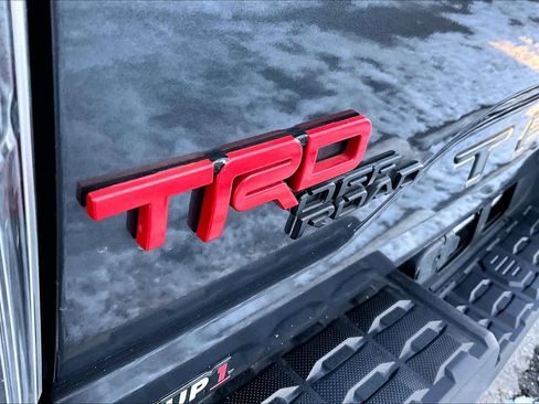 Used 2023 Toyota Tacoma TRD Off-Road image 10