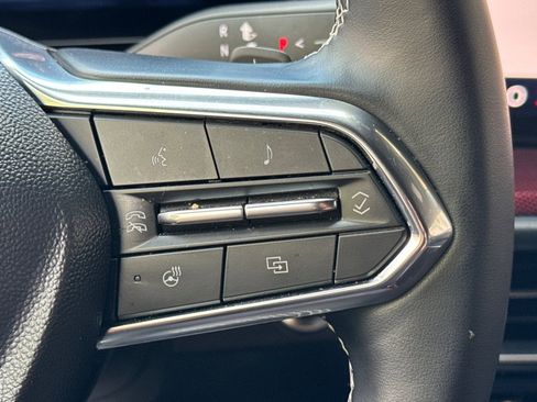 Used 2025 Chevrolet Traverse Z71 image 36