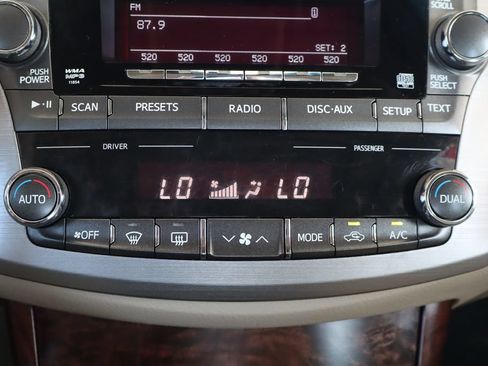 Used 2011 Toyota Avalon Limited FWD image 27