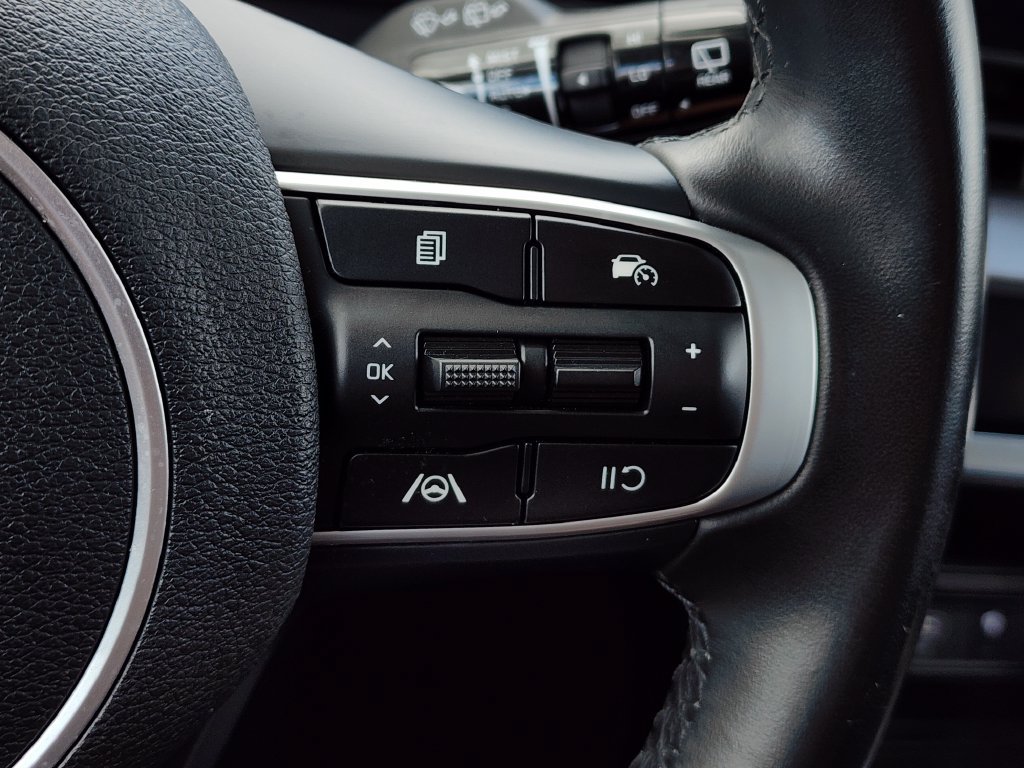 Certified 2023 Kia Sportage EX FWD image 30