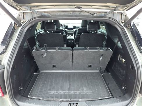 Used 2020 Ford Explorer XLT w/ Equipment Group 202A image 17