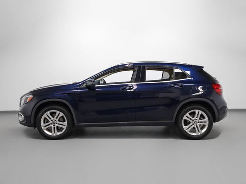 Used 2019 Mercedes-Benz GLA 250 4MATIC image 2