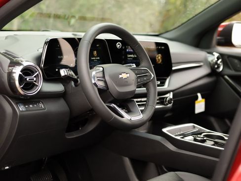 New 2026 Chevrolet Equinox LT w/ Convenience Package II image 9