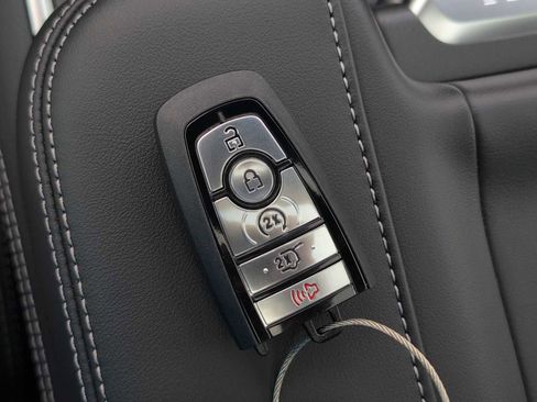 New 2025 Ford Expedition Platinum w/ Stealth Performance Package image 27