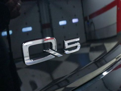 Used 2019 Audi Q5 2.0T Premium Plus w/ Premium Plus Package AWD/4WD image 36
