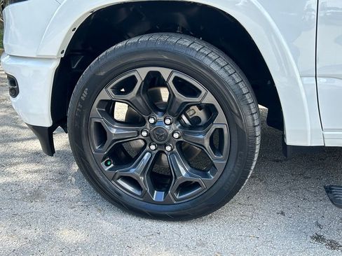 Used 2024 RAM 1500 Limited image 29