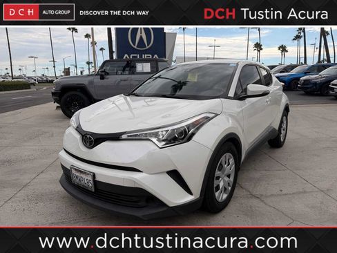 Used 2019 Toyota C-HR LE FWD image 1