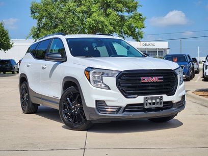 Used 2024 GMC Terrain SLE w/ Driver Convenience Package