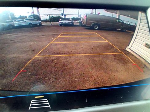 Used 2020 Chevrolet Equinox LT FWD image 17
