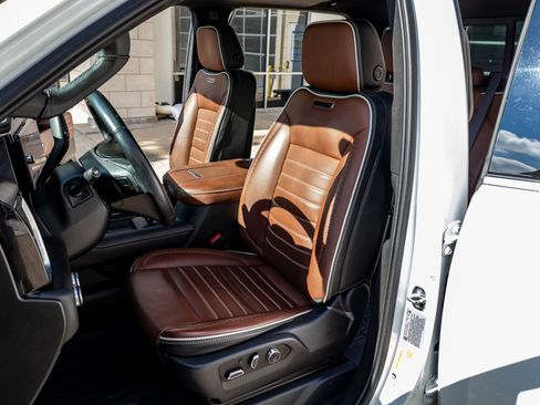 Used 2024 GMC Sierra 2500 Denali Ultimate image 27