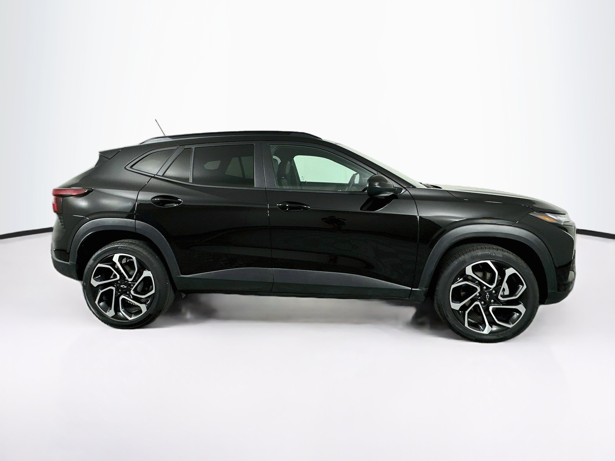 Used 2025 Chevrolet Trax RS w/ Driver Confidence Package FWD image 10