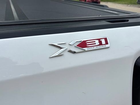 Used 2025 GMC Sierra 1500 SLT w/ SLT Premium Package AWD/4WD image 25