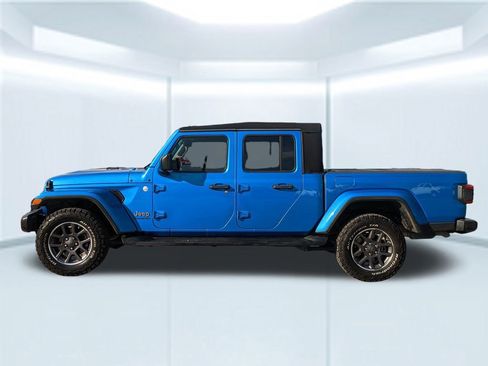 Used 2021 Jeep Gladiator Overland image 2