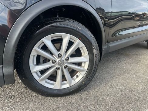 Used 2018 Nissan Rogue Sport SV image 37