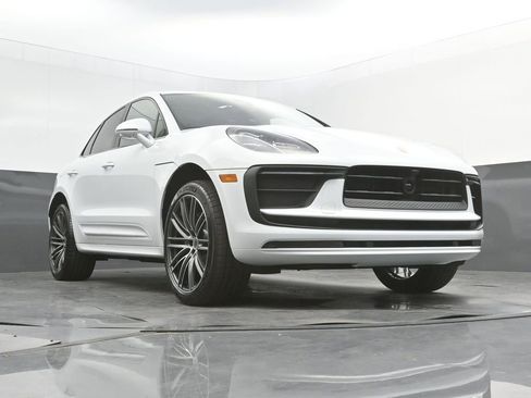New 2026 Porsche Macan AWD/4WD image 41