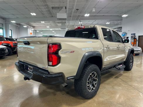 Used 2023 Chevrolet Colorado ZR2 w/ ZR2 Convenience Package III AWD/4WD image 7