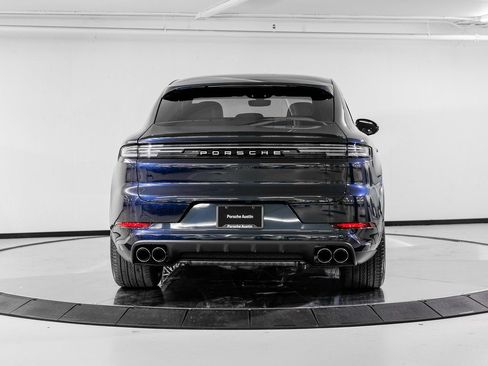New 2026 Porsche Cayenne Coupe AWD/4WD image 6
