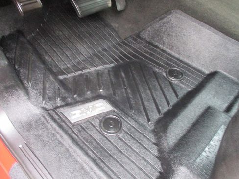 Used 2016 GMC Sierra 1500 SLE w/ SLE Value Package image 32