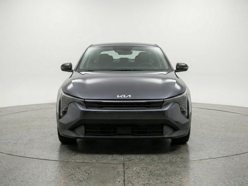 Used 2025 Kia K4 FWD image 2