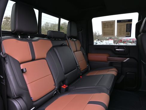 Used 2023 Chevrolet Silverado 2500 High Country w/ Z71 Off-Road Package image 12