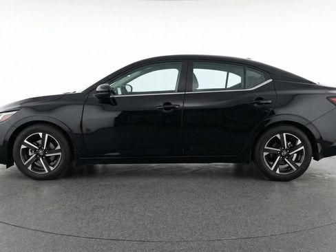 Used 2025 Nissan Sentra SV image 5