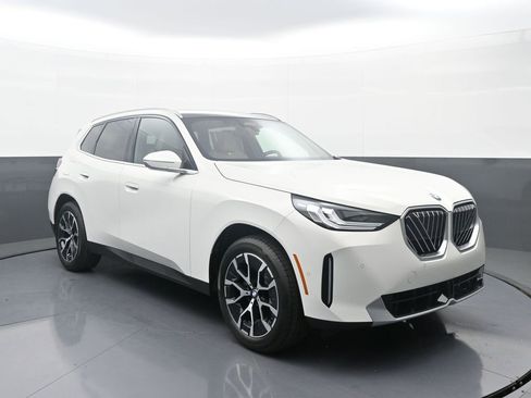 New 2026 BMW X3 xDrive30 w/ Convenience Package AWD/4WD image 3