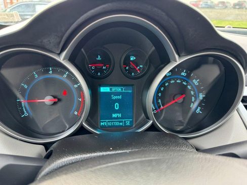 Used 2014 Chevrolet Cruze LS image 20