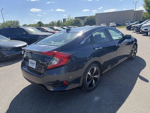 Used 2017 Honda Civic Touring image 5