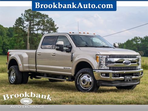 Used 2017 Ford F350 Lariat w/ Lariat Value Package AWD/4WD image 1