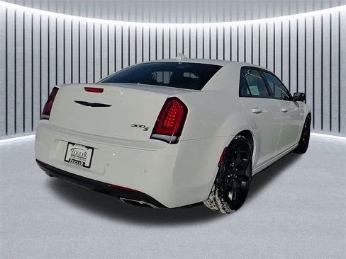 Used 2023 Chrysler 300 S w/ Comfort Group image 8
