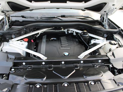 Used 2019 BMW X5 xDrive40i w/ M Sport Package image 46