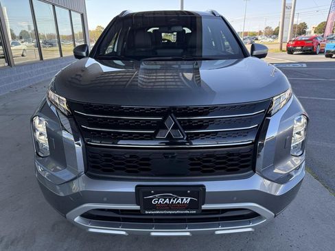 Used 2023 Mitsubishi Outlander SEL 40th Anniversary image 2