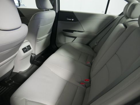 Used 2016 Honda Accord EX-L image 12