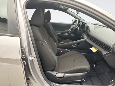 Used 2025 Hyundai Elantra Sport w/ Cargo Package FWD image 17