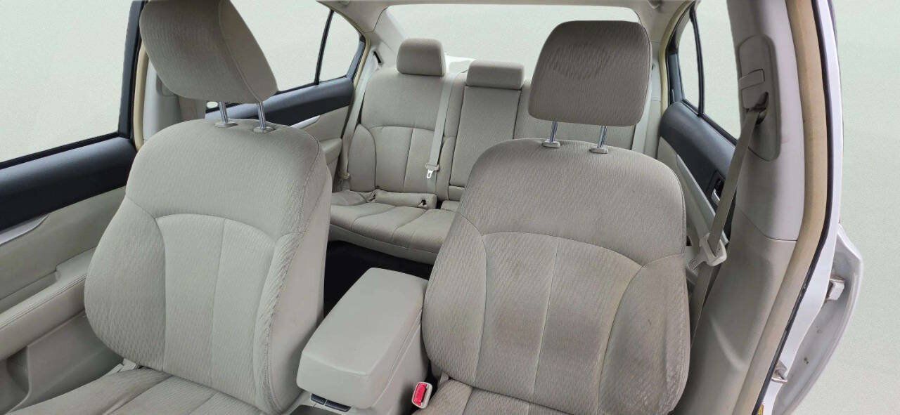 Used 2012 Subaru Legacy 2.5i Premium w/ All-Weather Pkg + Moonroof AWD/4WD image 9