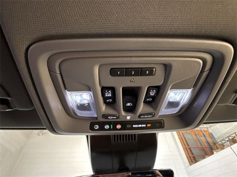 Certified 2025 GMC Sierra 3500 Denali w/ Denali Reserve Package image 22