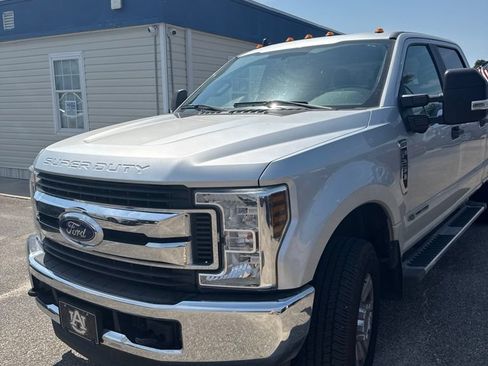 Used 2019 Ford F250 XL w/ STX Appearance Package AWD/4WD image 1