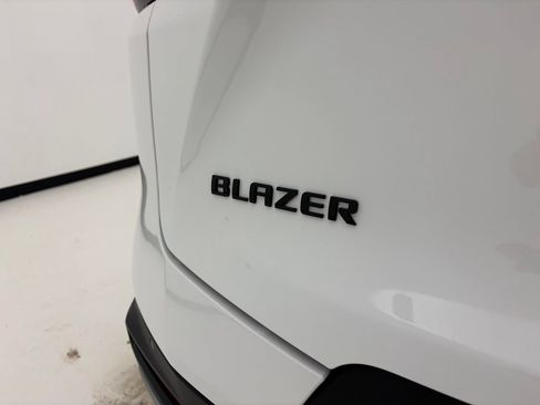 New 2026 Chevrolet Blazer LT w/ Convenience Package FWD image 24