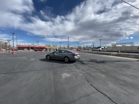 Used 2025 Nissan Altima 2.5 SV image 14