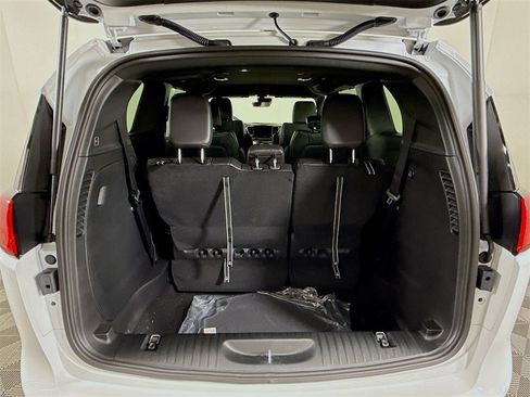 New 2026 Chrysler Voyager LX image 19