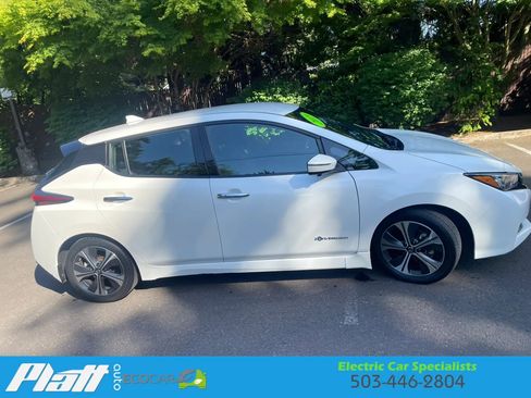 Used 2019 Nissan Leaf SL w/ SL Technology Package FWD image 11