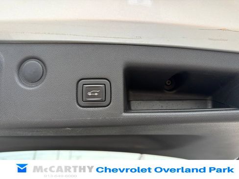 Used 2020 Chevrolet Equinox Premier FWD image 9