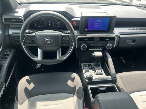 Certified 2024 Toyota Tacoma TRD Off-Road AWD/4WD image 17