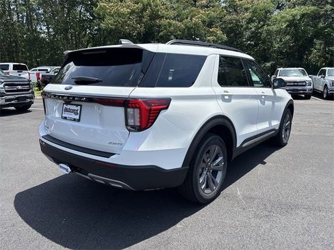 New 2025 Ford Explorer Active w/ Active Comfort Package image 8