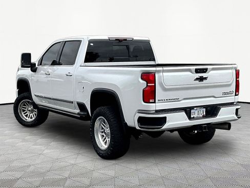 Used 2024 Chevrolet Silverado 3500 High Country w/ High Country Premium Package AWD/4WD image 4